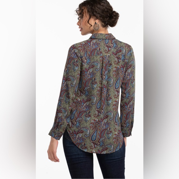 BNWT Rickie’s Patterned Collared
Shirt Medium - Picture 3 of 12